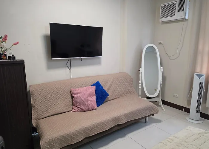 Cozynest Newport Blvd